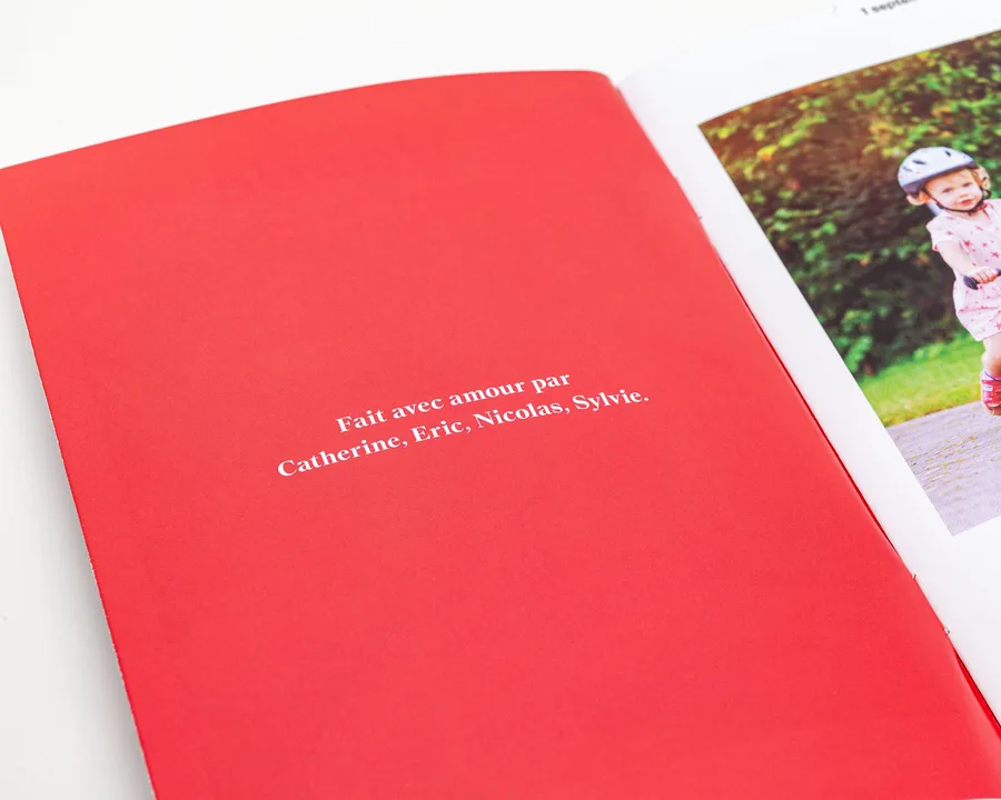 Page de garde rouge Fait avec amour